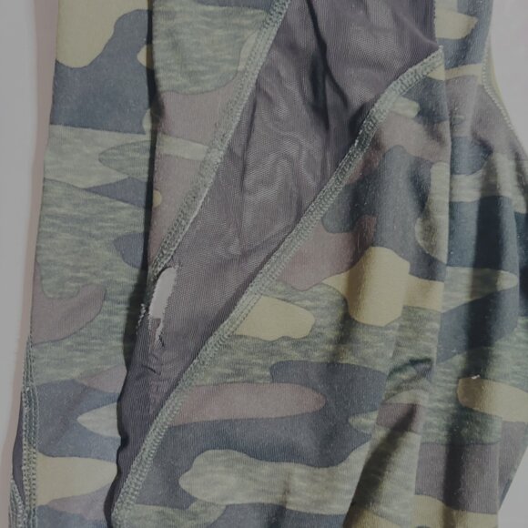 Girls Size 7/8 Cloth and Spandex Pants Lot Under Armor, 90 Degrees, Cat and Jack - Picture 3 of 4